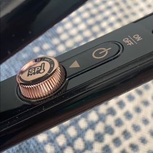 Hair straightener- never used